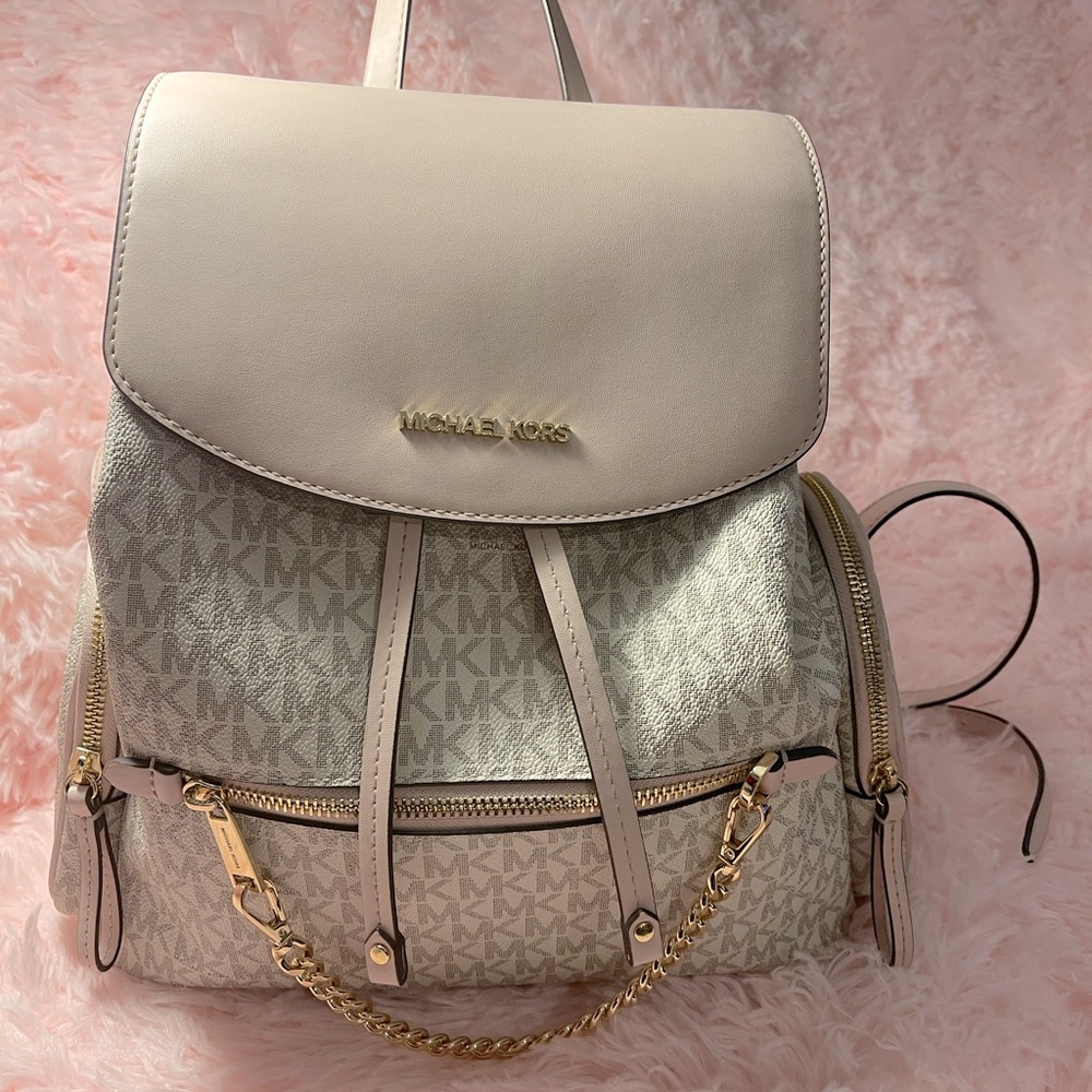 Cream colored Michael Kors Backpack - Picture 2 of 8
